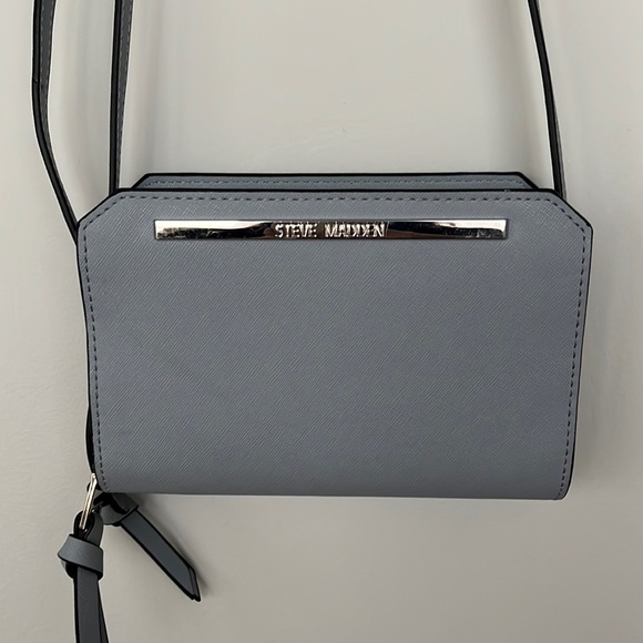 Steve Madden Handbags - Steve Madden crossbody